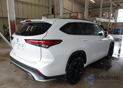 2023 Toyota Highlander Xse z USA, uszkodzony, nr VIN 5TDKDRAHXPS520803